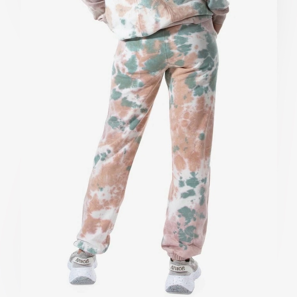 Nike Tie dyed oversized sweatpants (New) - Picture 3 of 10